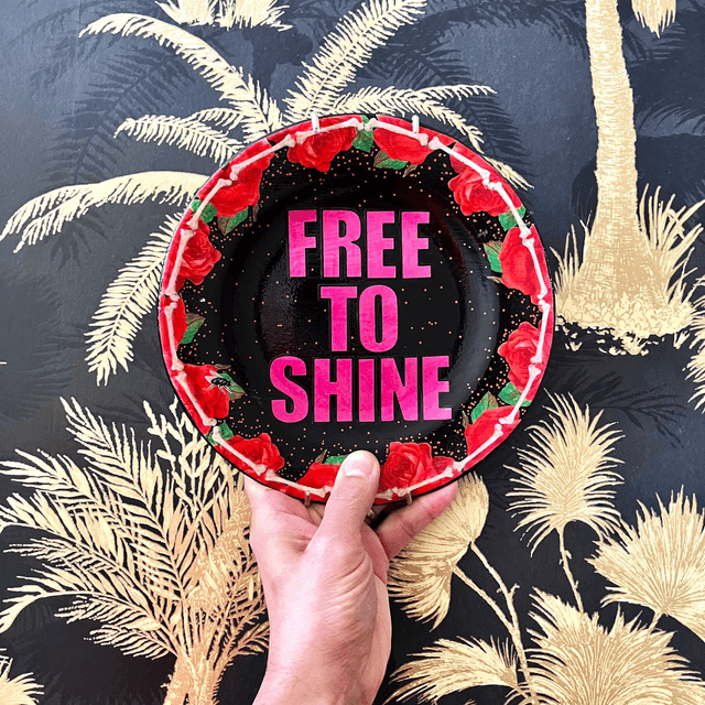 "Free To Shine" Black Upcycled Wall Plate - House of Frisson