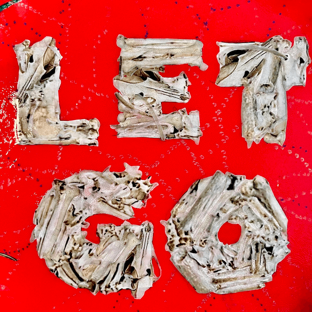 “Let Go" Red Upcycled Wall Plate - House of Frisson