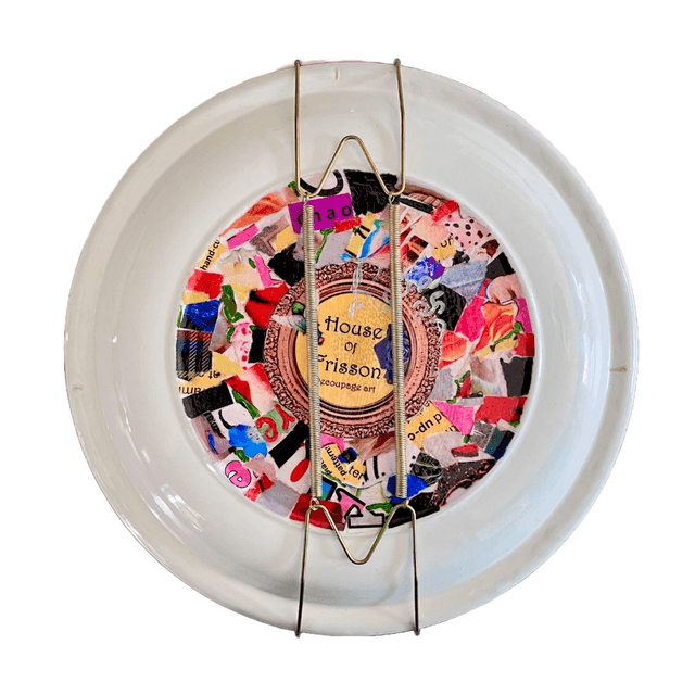"Mondo Trasho" Pink Upcycled Wall Plate - House of Frisson