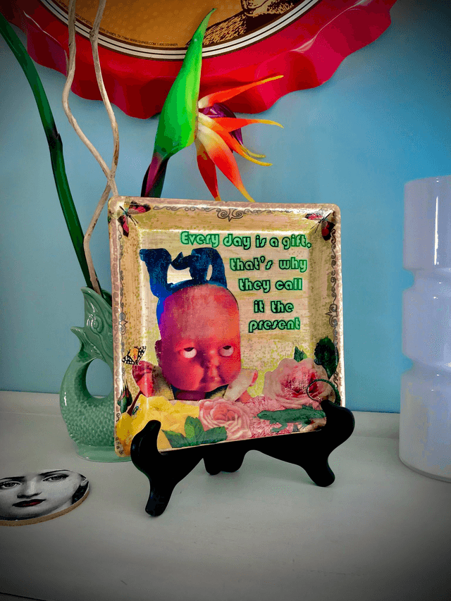 “Every Day Is A Gift That’s Why They Call It A Present” Beige Upcycled Wall Plate - House of Frisson