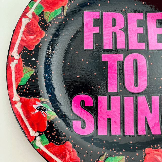 "Free To Shine" Black Upcycled Wall Plate - House of Frisson