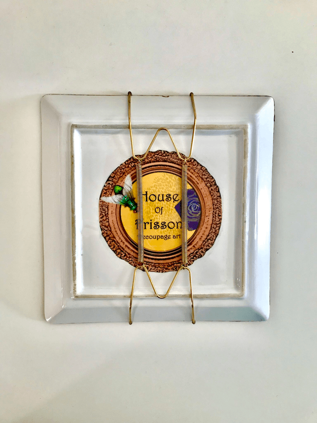 “Every Day Is A Gift That’s Why They Call It A Present” Beige Upcycled Wall Plate - House of Frisson